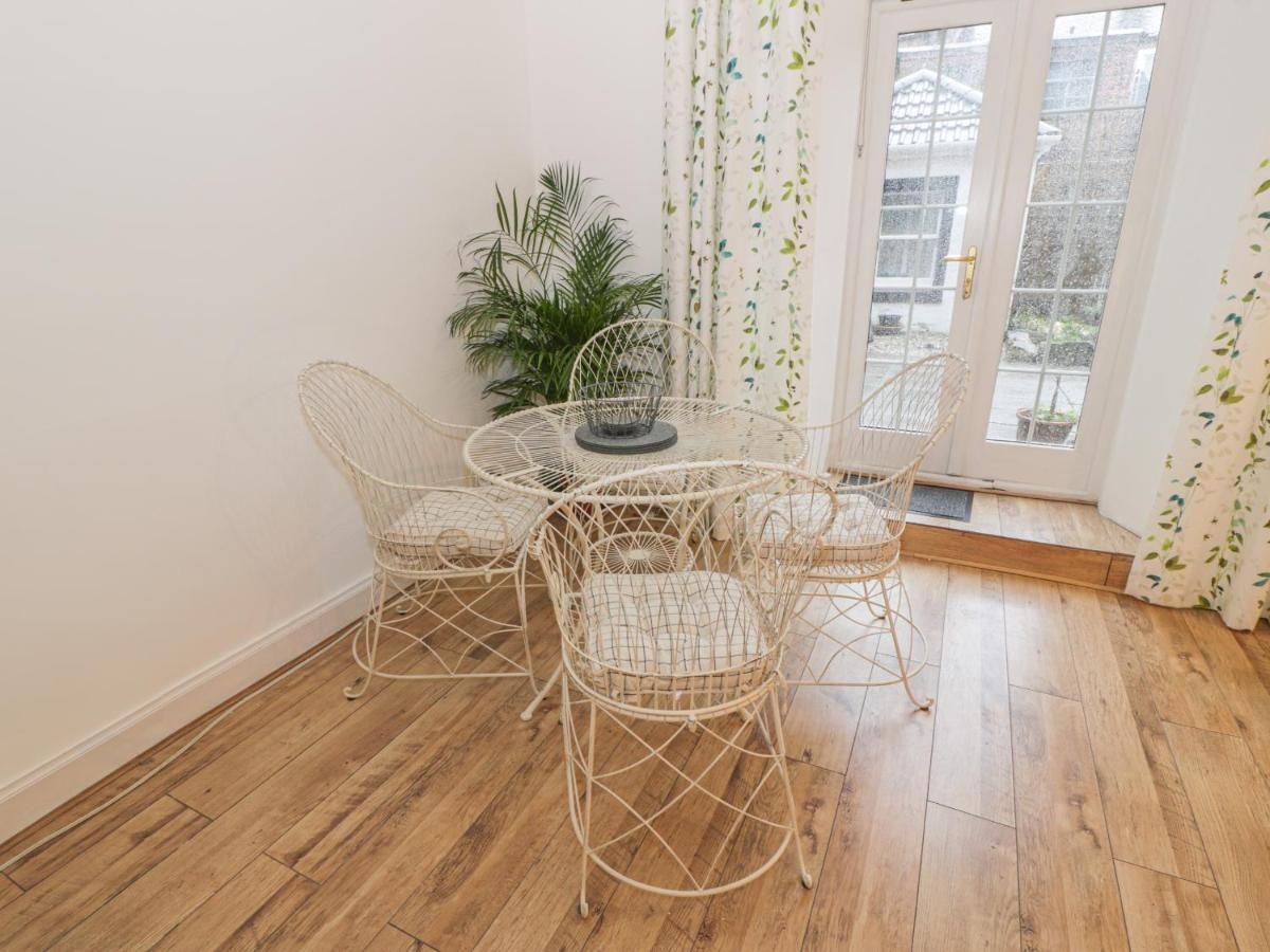 Garden Apartment Эр Экстерьер фото